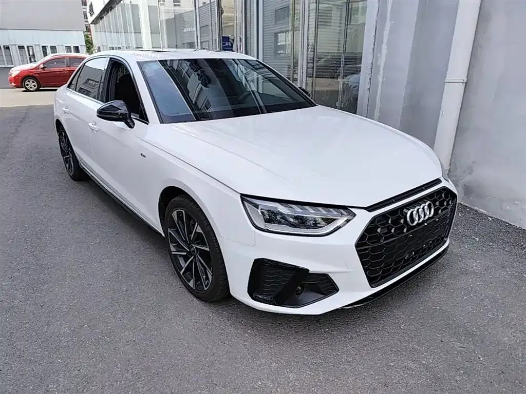 Audi A4L — фото 5
