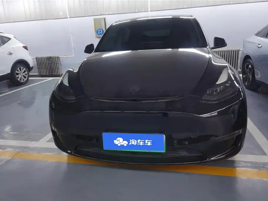 Tesla Model Y — фото 10