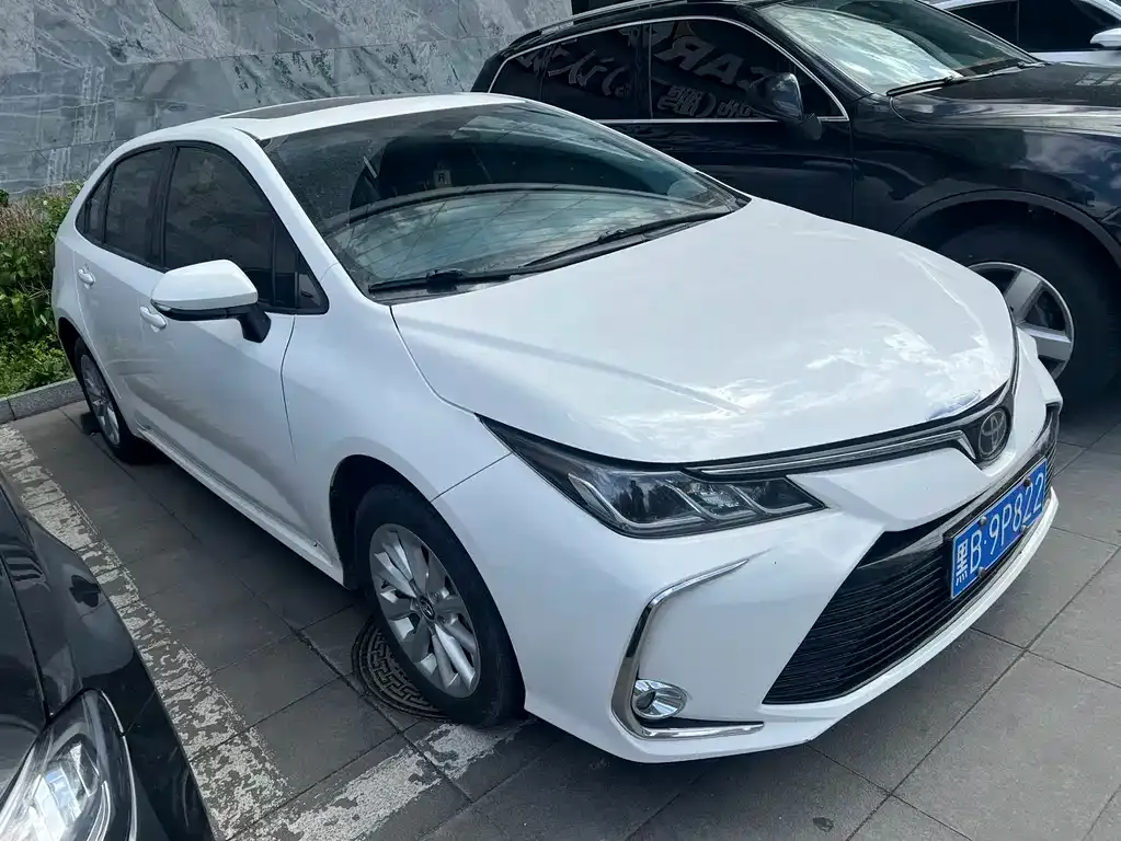 Toyota Corolla — фото 6