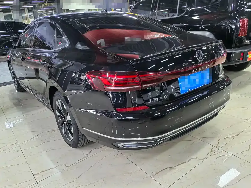 Volkswagen Passat — фото 4