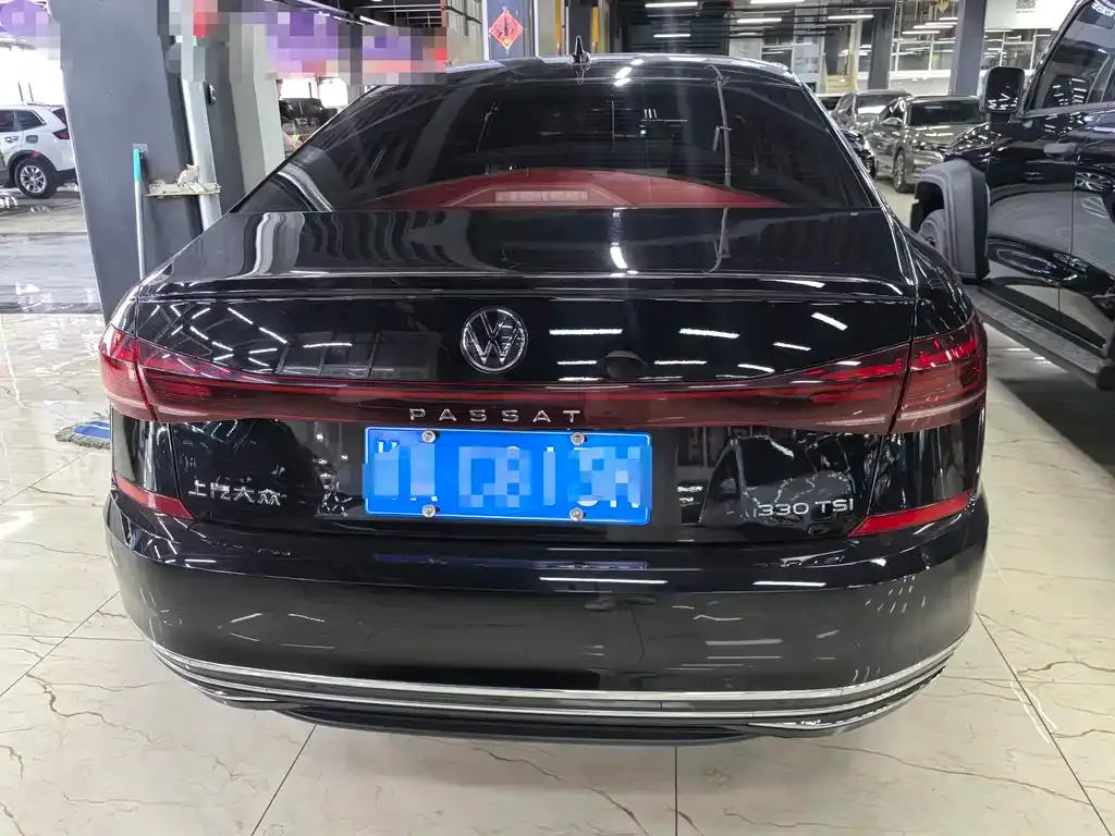Volkswagen Passat — фото 10