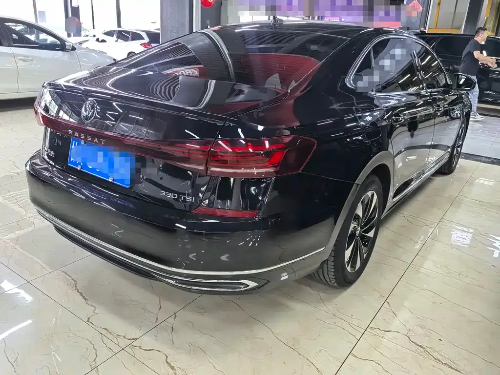 Volkswagen Passat — фото 9