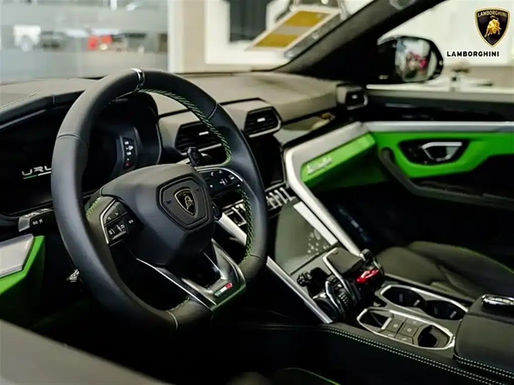 Lamborghini Urus — фото 5