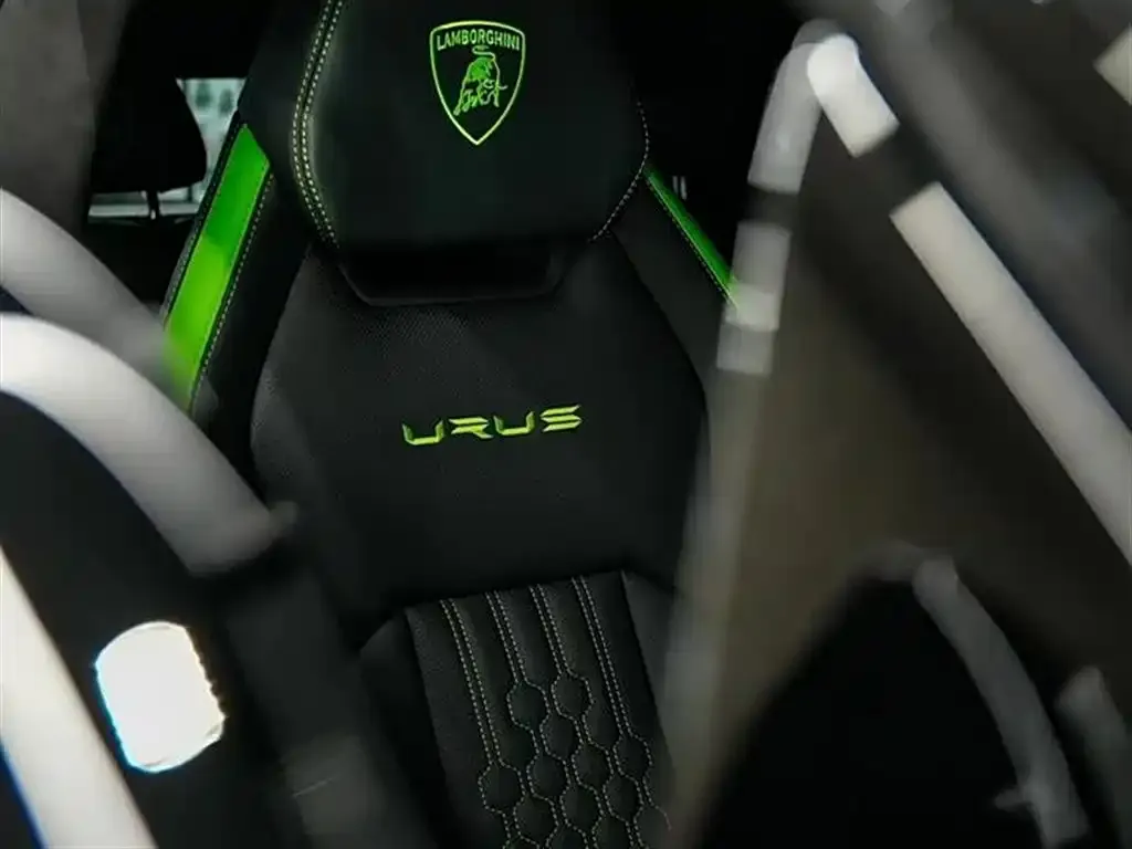 Lamborghini Urus — фото 2