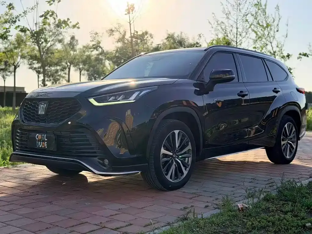 Toyota Crown Kluger
