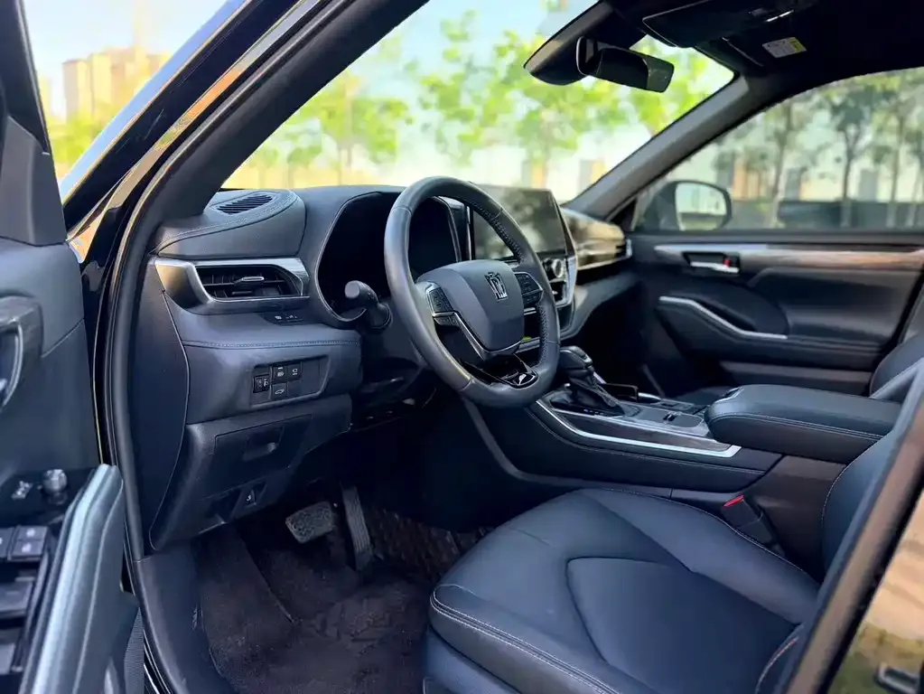 Toyota Crown Kluger 2024 из CN, фото 6