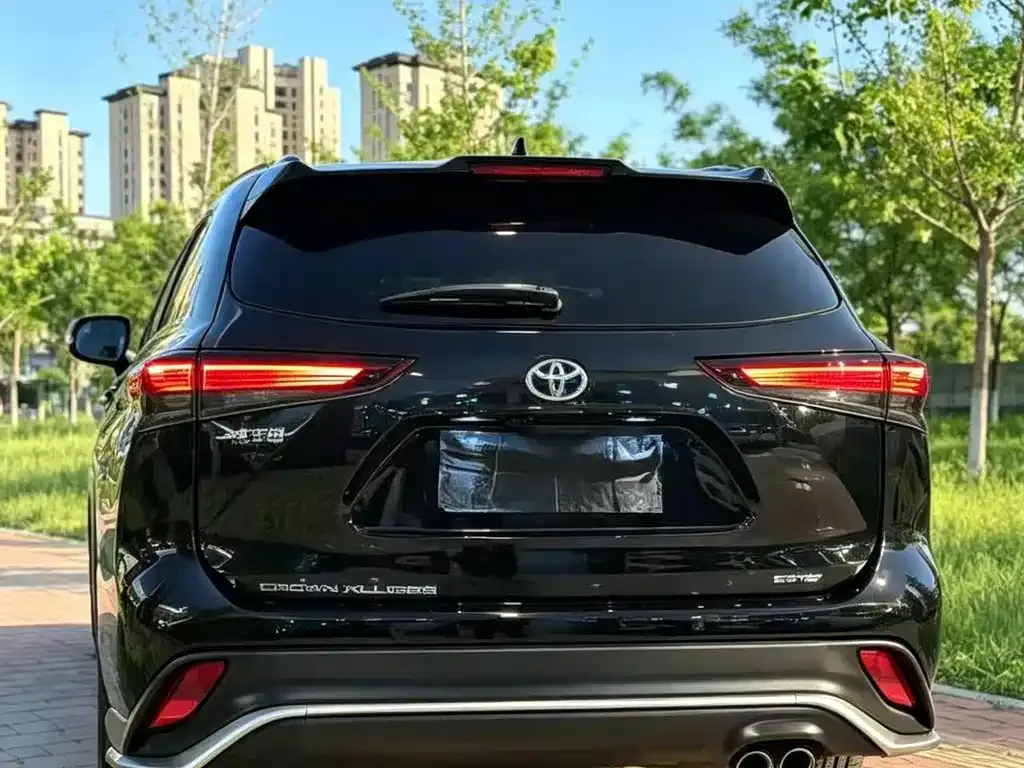 Toyota Crown Kluger 2024 из CN, фото 7