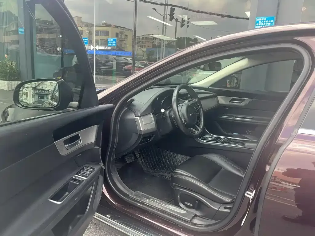 Jaguar XFL 2021 из CN, фото 2