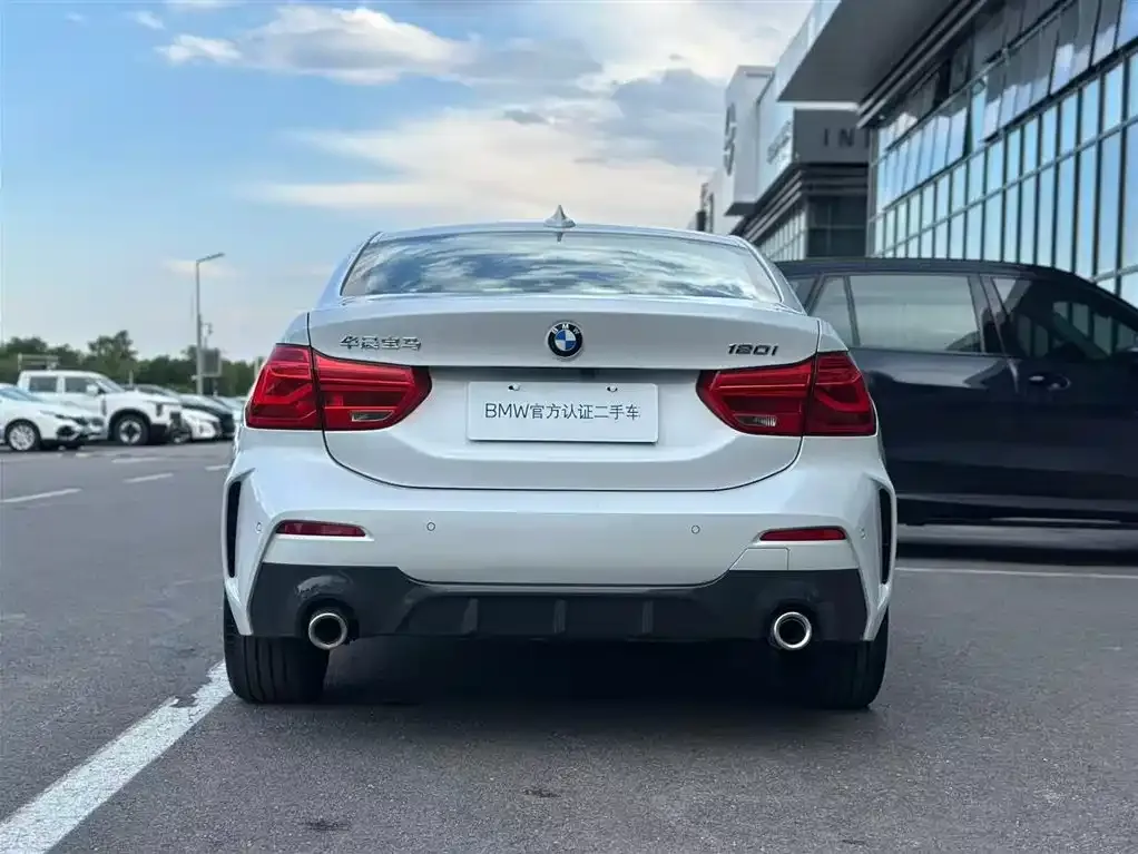 BMW 1 Series 2021 из CN, фото 4