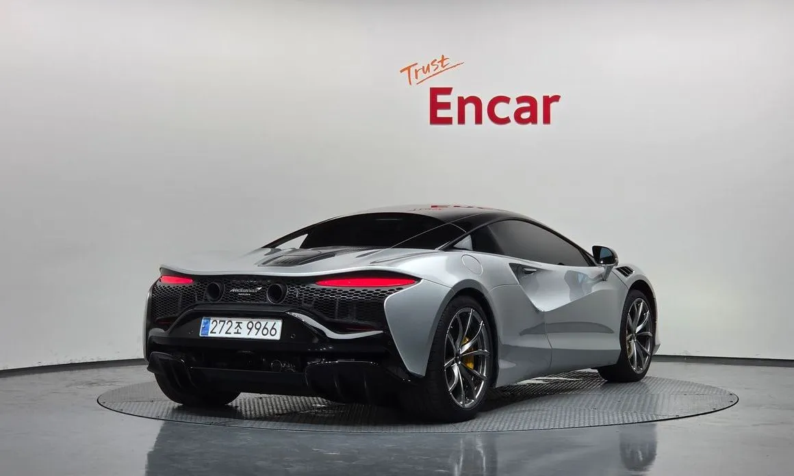 Mclaren Artura 2023 из KR, фото 2