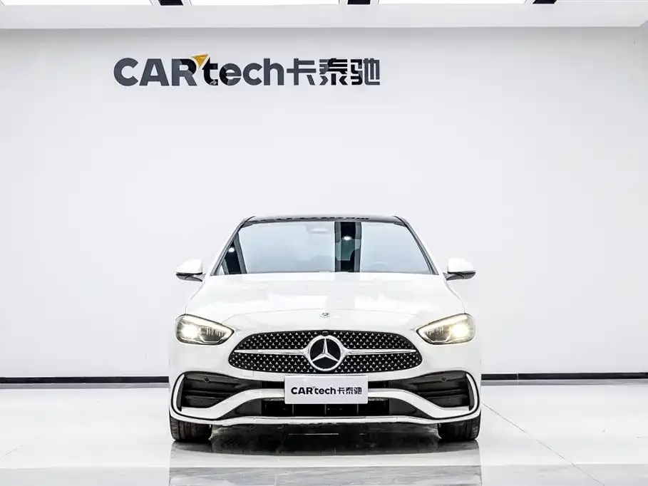 Mercedes-Benz C-Class — фото 1
