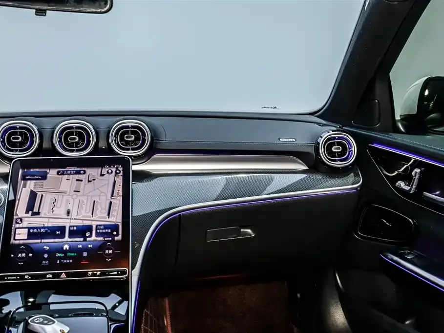 Mercedes-Benz C-Class — фото 10