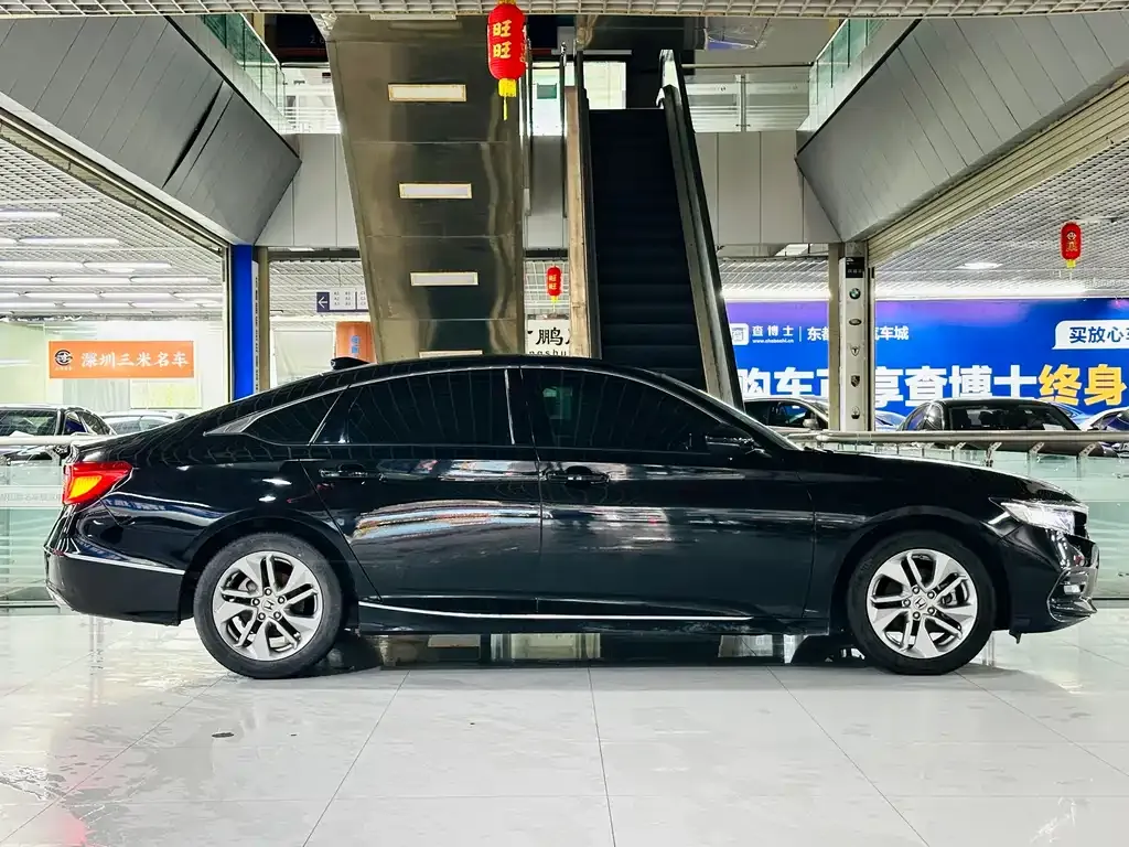 Honda Accord — фото 5