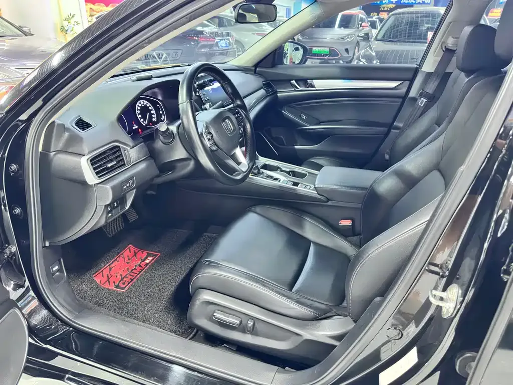 Honda Accord — фото 6