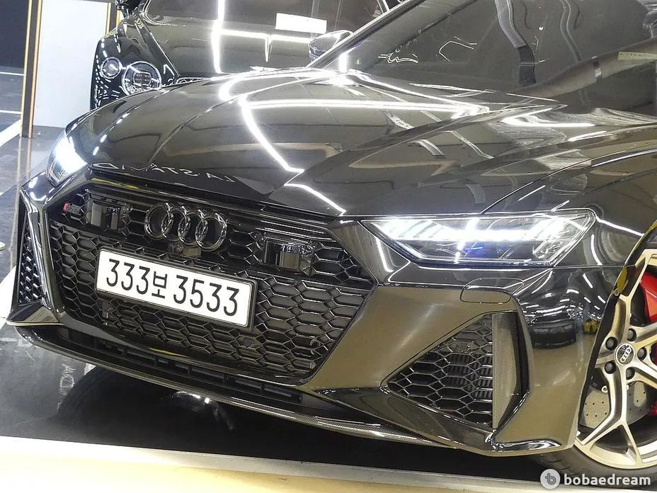 Audi RS6 2025 из KR, фото 4