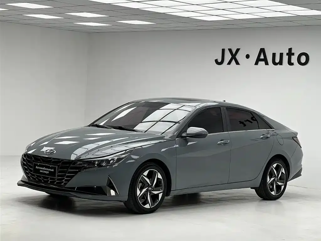 Hyundai Elantra — фото 1
