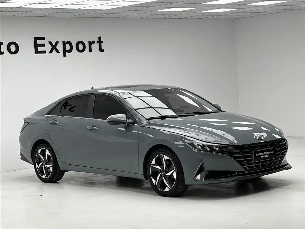 Hyundai Elantra — фото 5