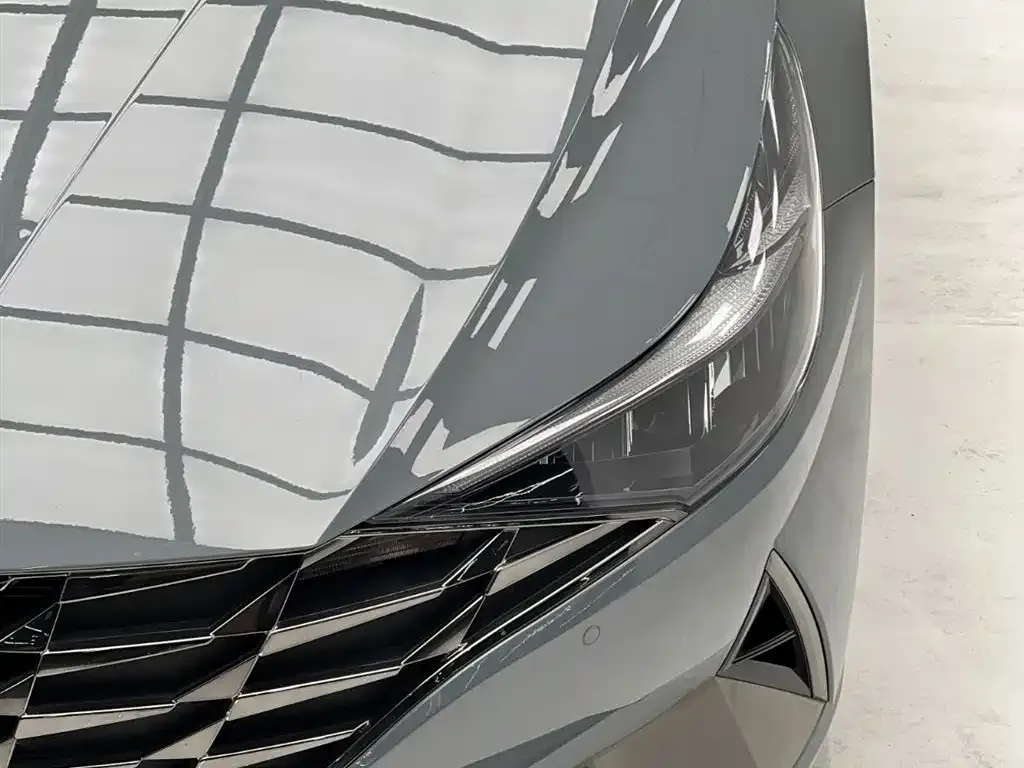 Hyundai Elantra — фото 6