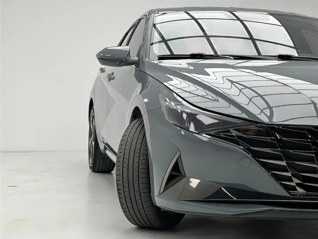 Hyundai Elantra — фото 9