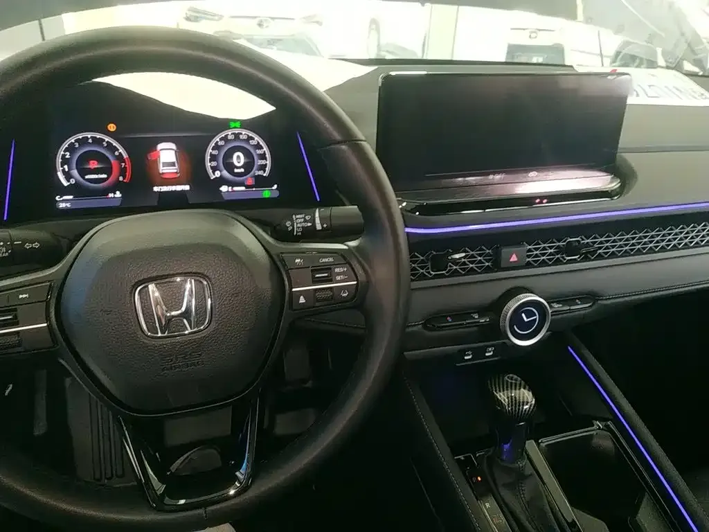 Honda Accord — фото 10