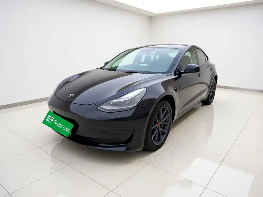Tesla Model 3 — фото 7