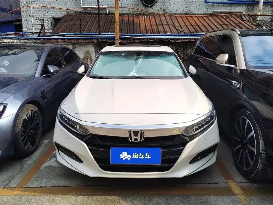 Honda Accord — фото 10