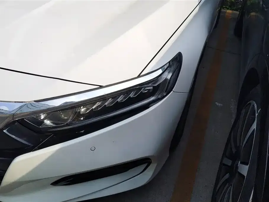 Honda Accord — фото 3