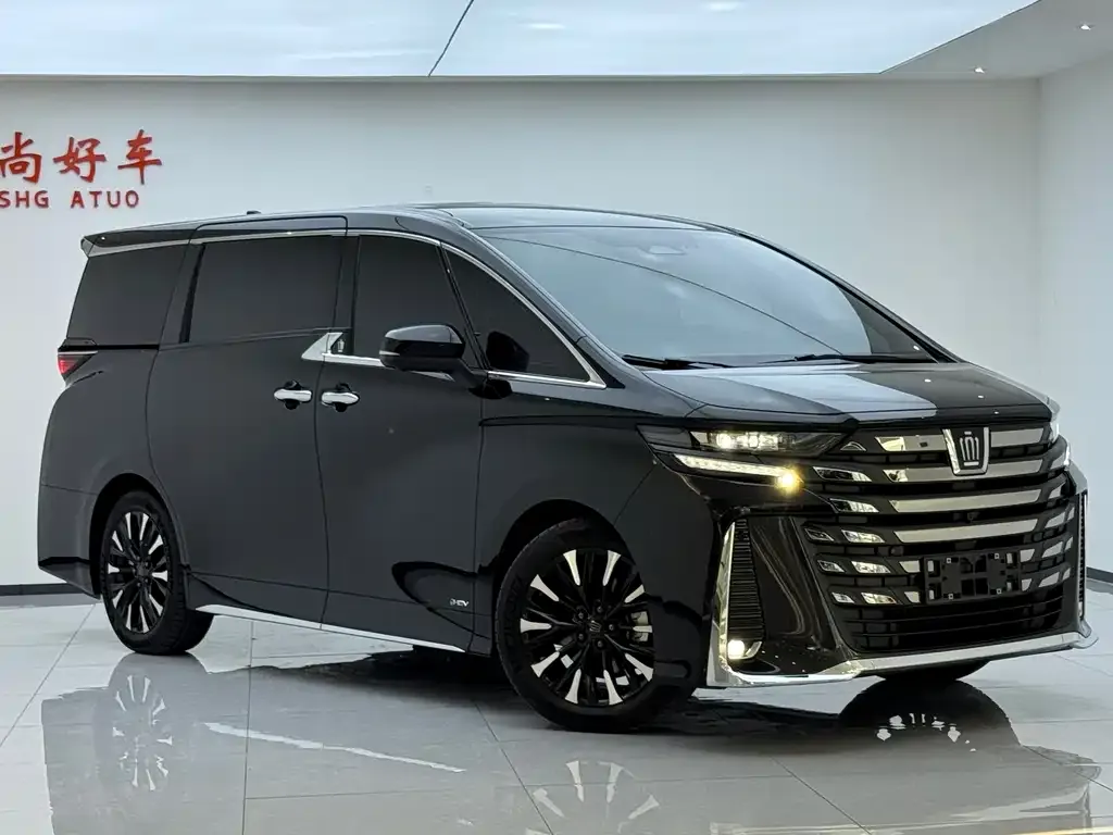 Toyota Vellfire — фото 9