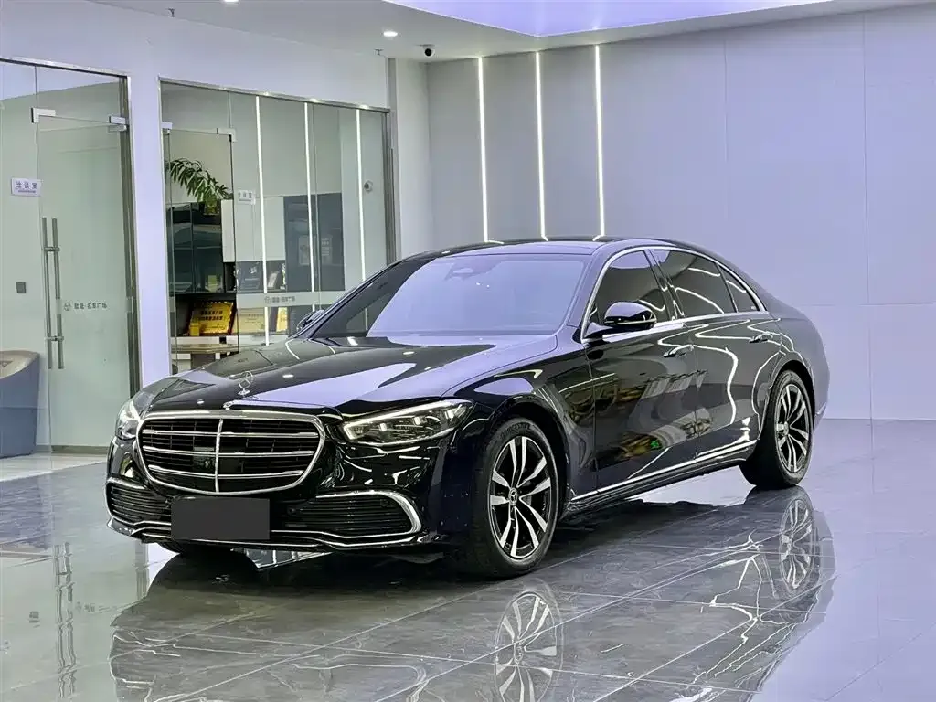 Mercedes-Benz S-Class — фото 1