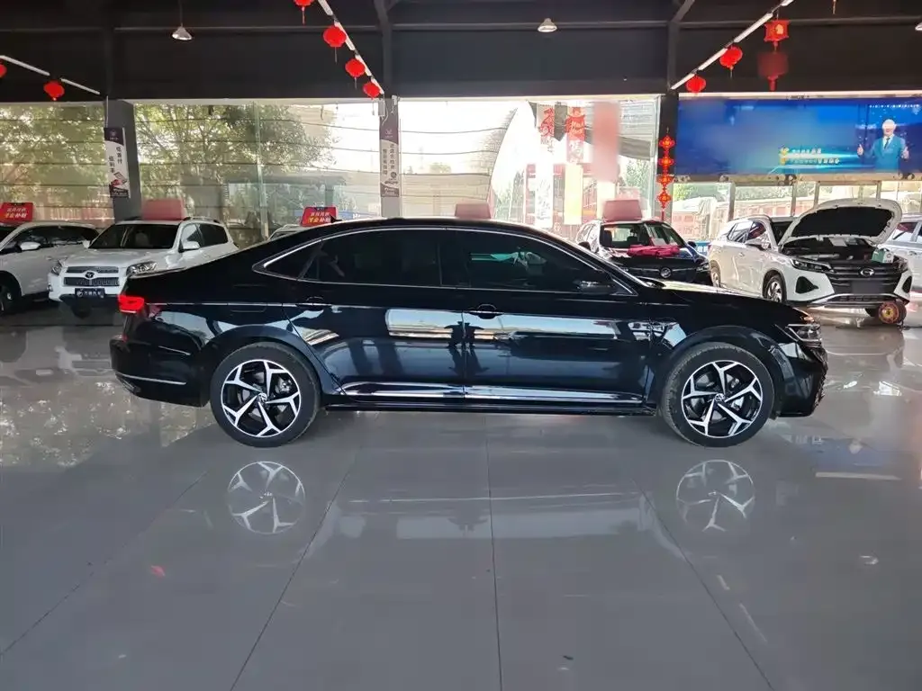 Volkswagen Passat — фото 10