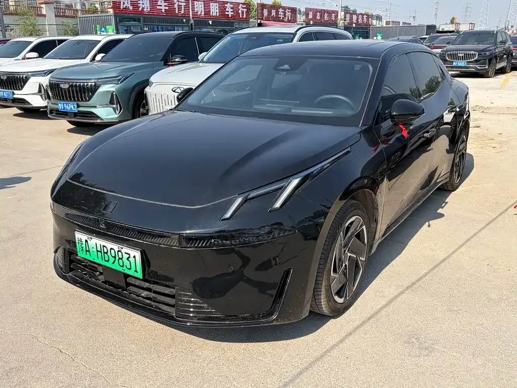 Lynk & Co 07 EM-P