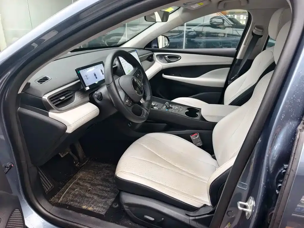 BYD Seal 05 DM-i — фото 4