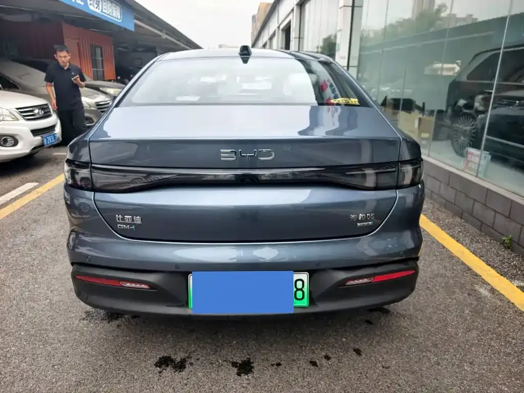 BYD Seal 05 DM-i — фото 7