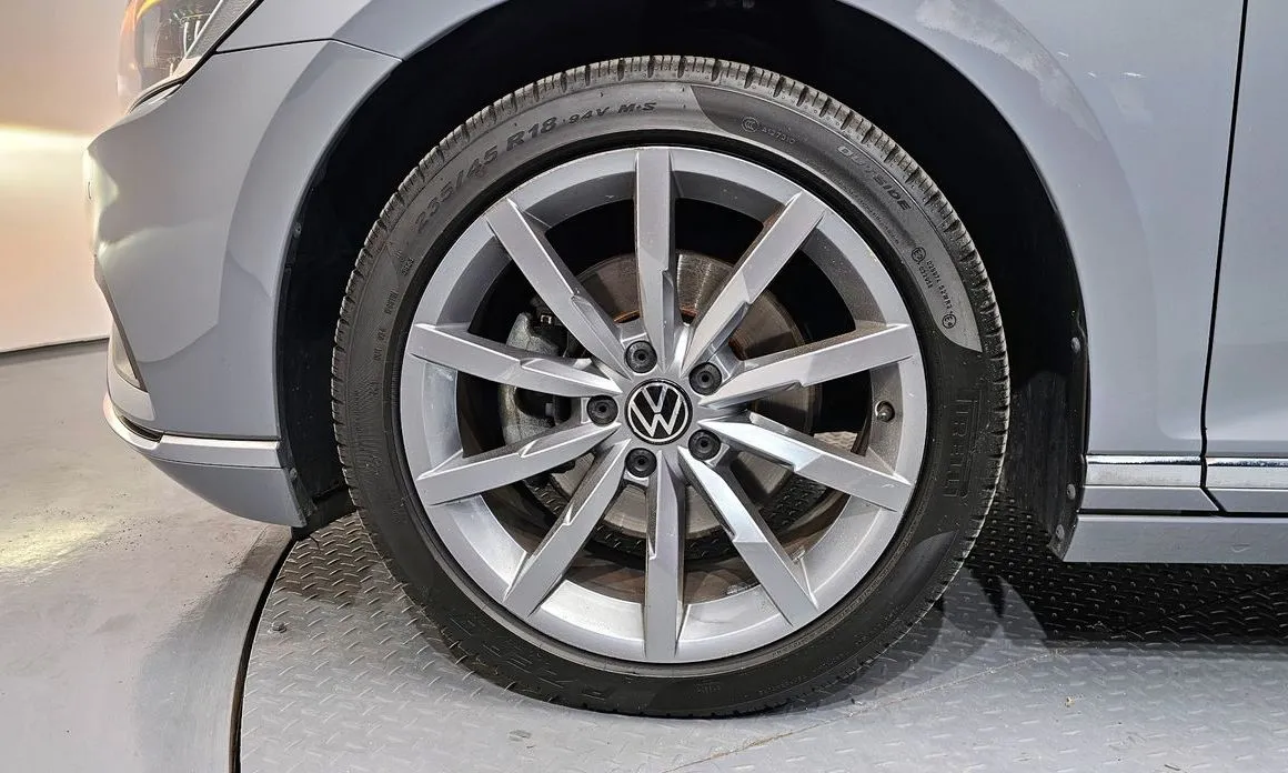 Volkswagen Passat 2022 из KR, фото 8