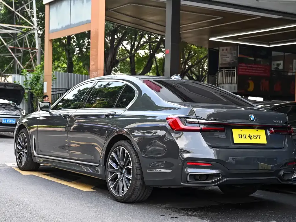 BMW 7 Series 2022 из CN, фото 9