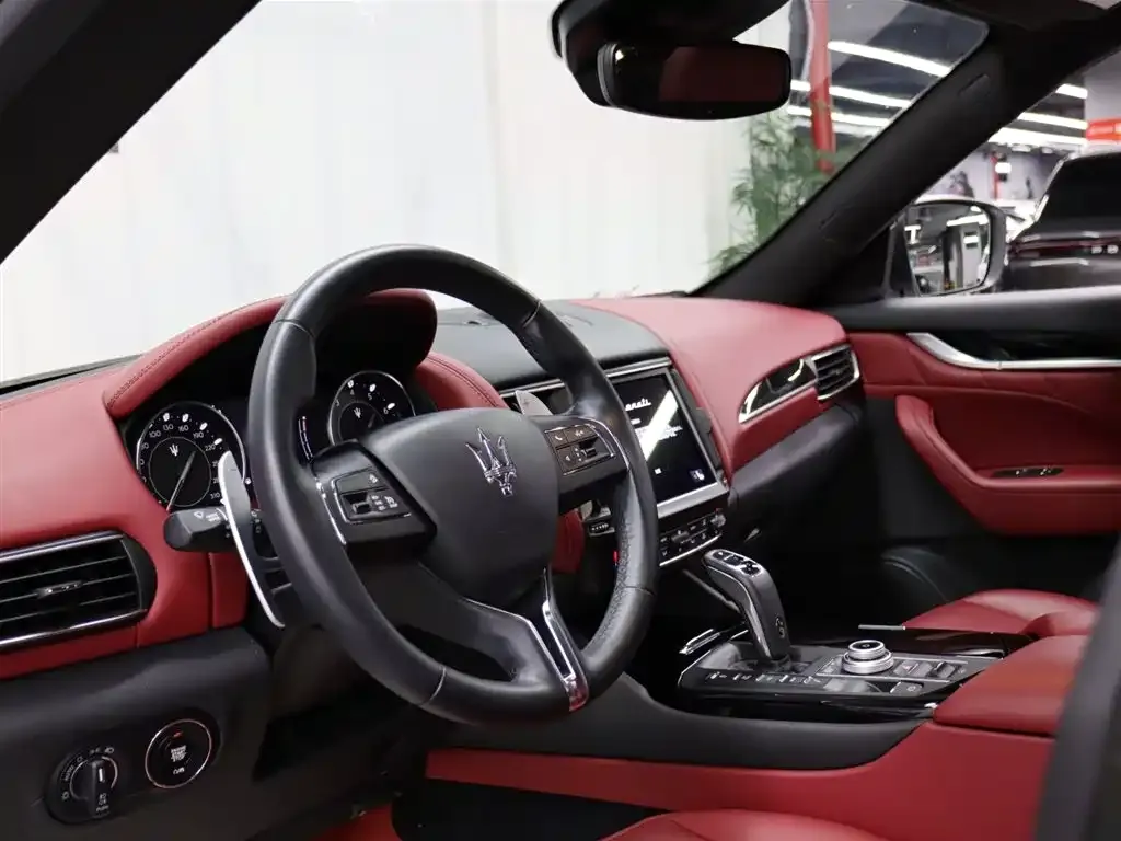 Maserati Levante 2024 из CN, фото 8