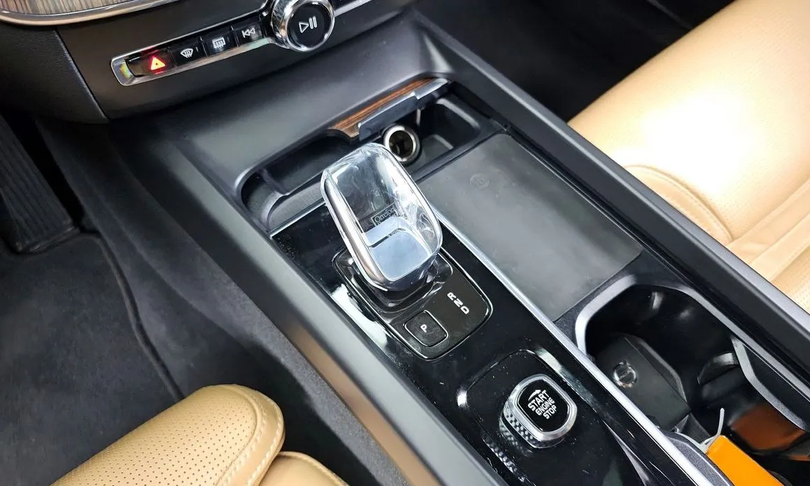 Volvo XC60 2022 из KR, фото 10