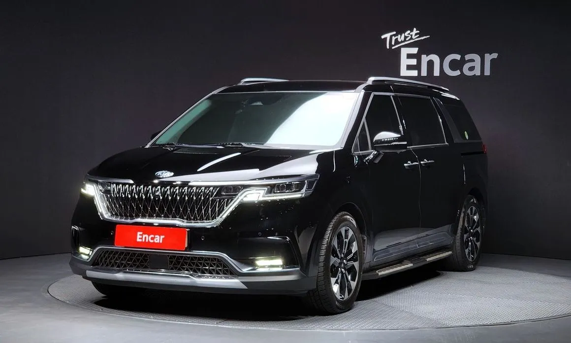 Kia Carnival — фото 1