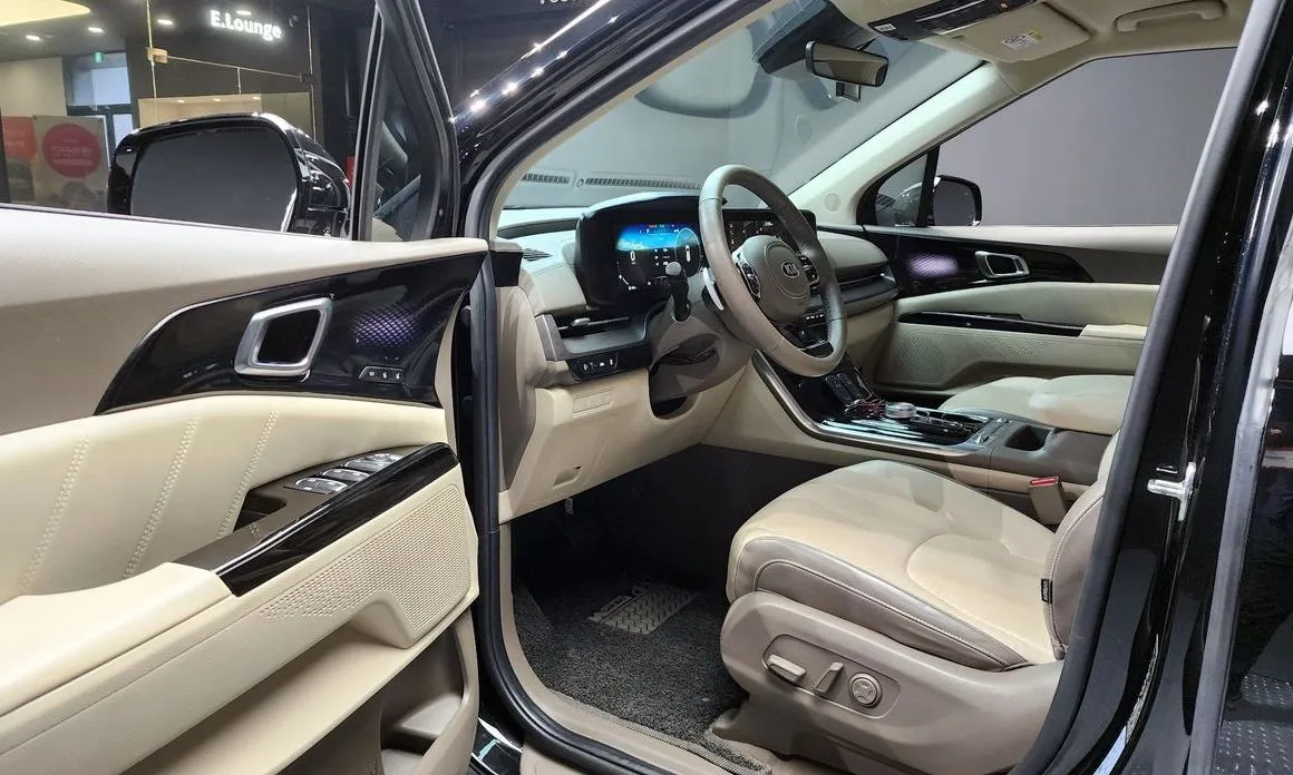 Kia Carnival — фото 10