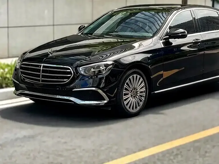 Mercedes-Benz E-Class — фото 6