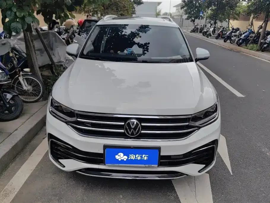 Volkswagen Tiguan L — фото 3