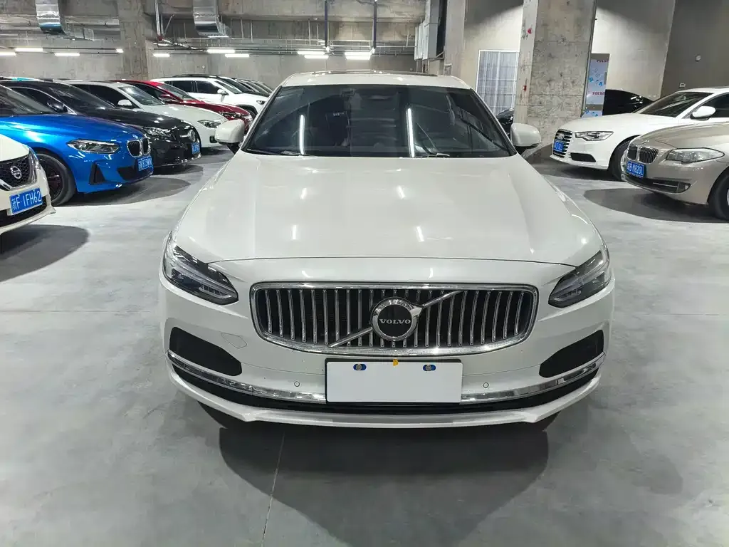 Volvo S90 — фото 3