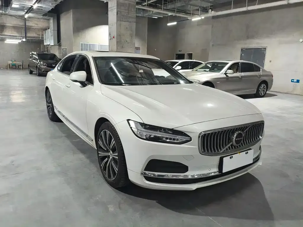 Volvo S90 — фото 8