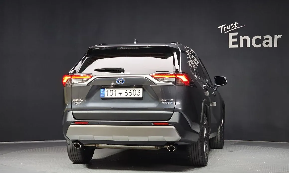 Toyota RAV4 2022 из KR, фото 4