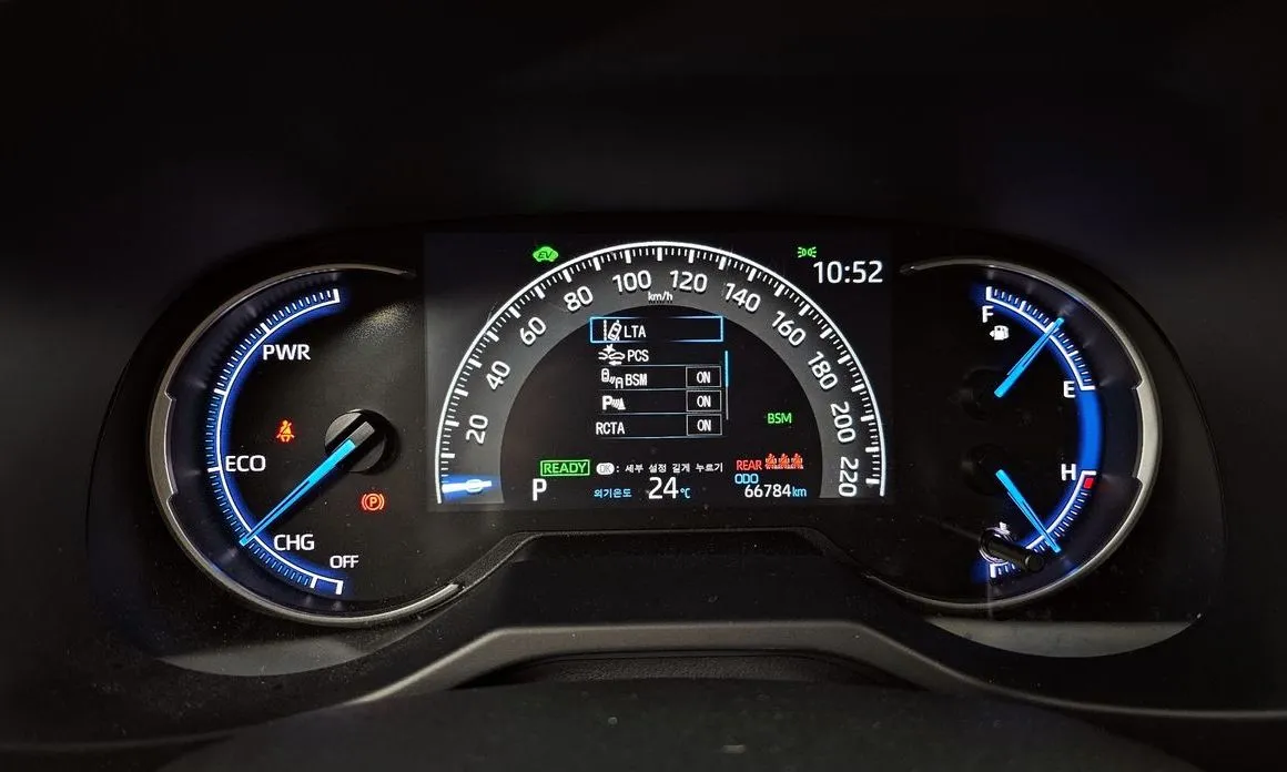 Toyota RAV4 2022 из KR, фото 2