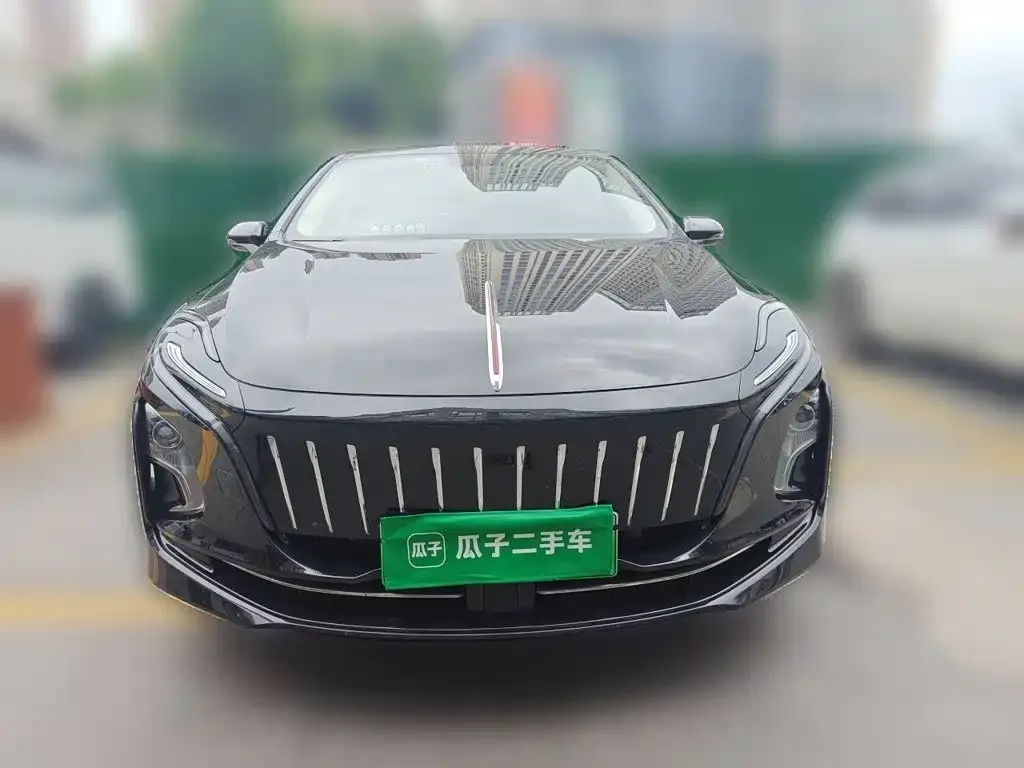 Hongqi E-QM5 — фото 6