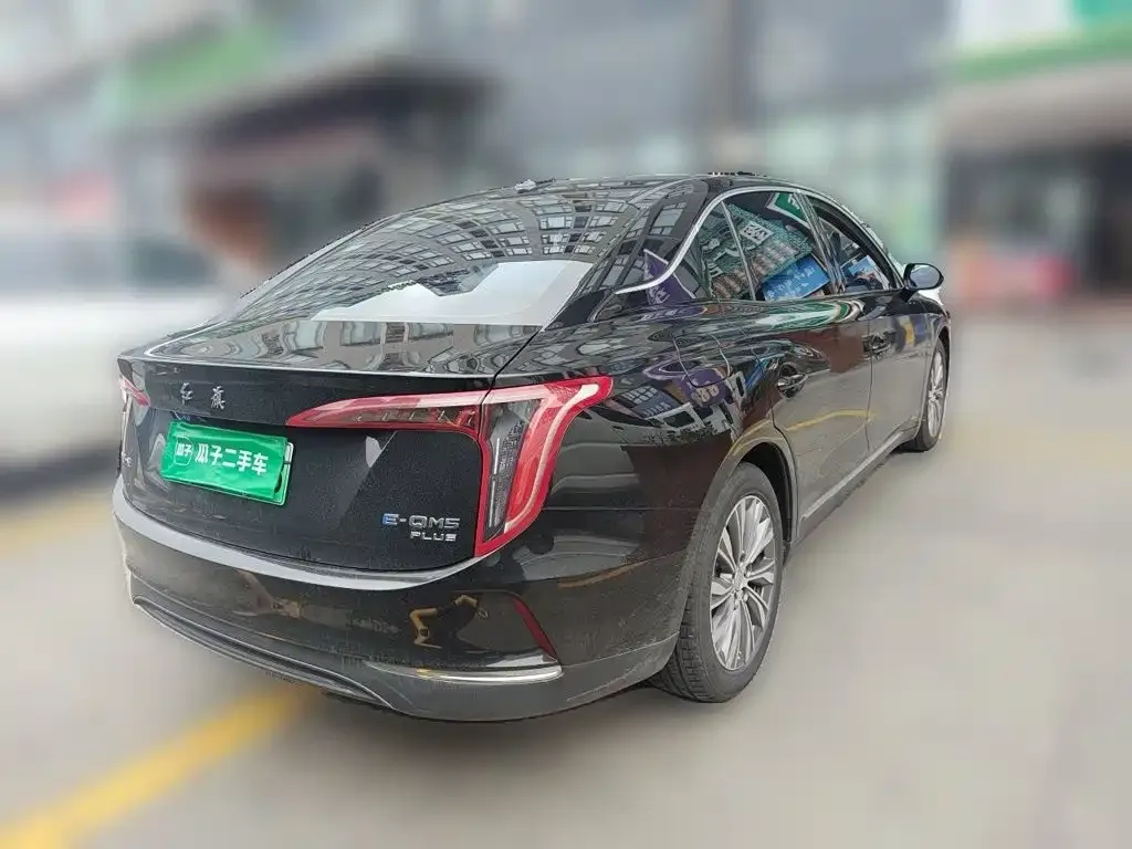 Hongqi E-QM5 — фото 5