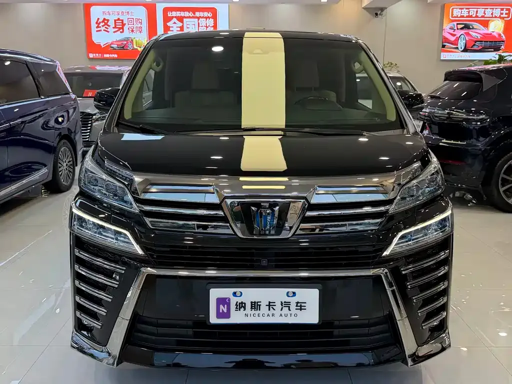 Toyota Vellfire — фото 5
