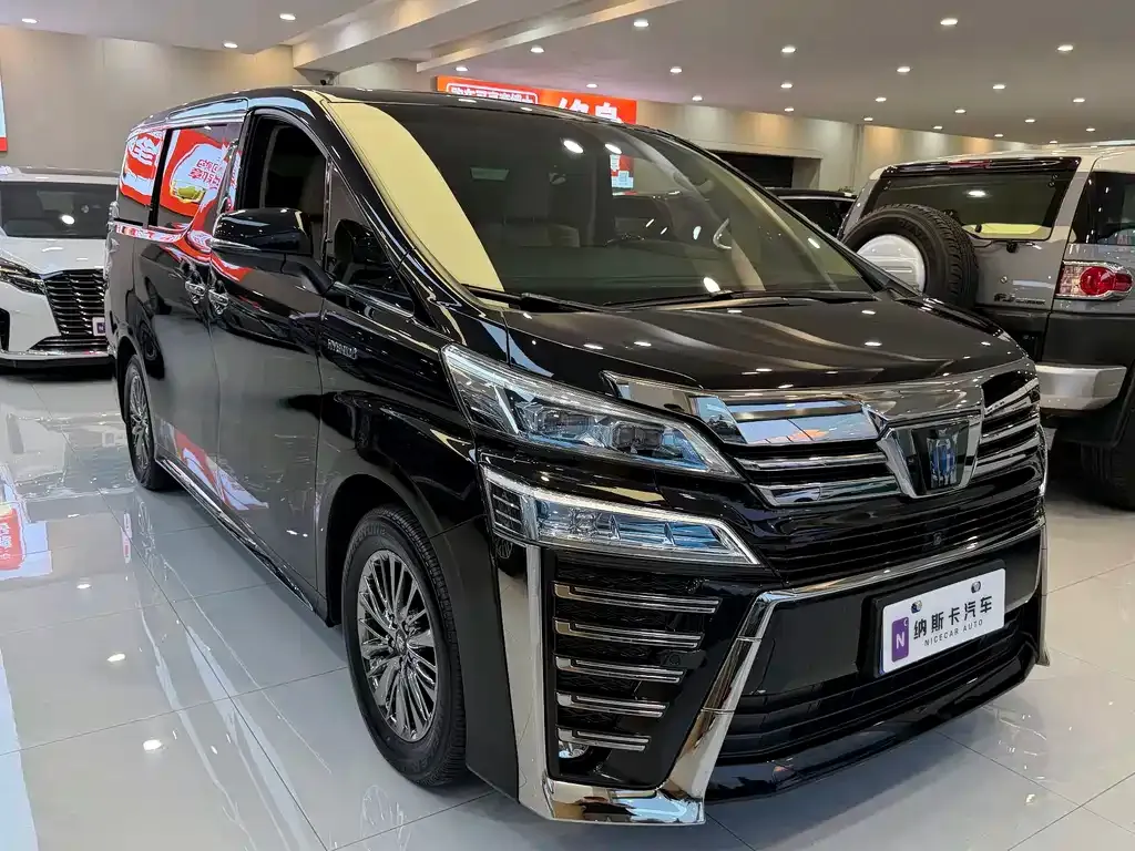 Toyota Vellfire — фото 4