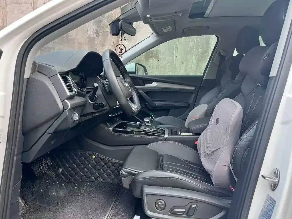Audi Q5L 2022 из CN, фото 2